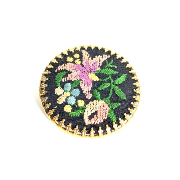 Vintage Romantic Estate Petit Needle Point Floral Leaf Tapestry Fabric Brooch - Picture 1 of 3